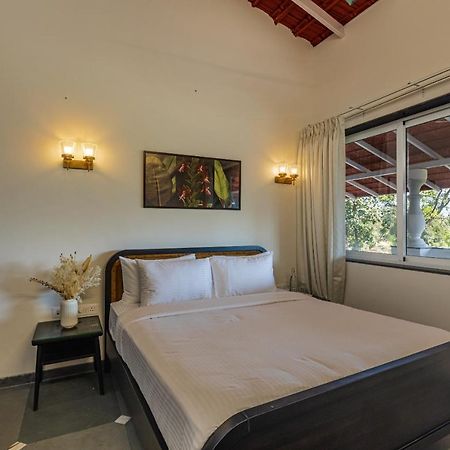 Saffronstays Mariposa By The River Montana, Karjat Exteriör bild