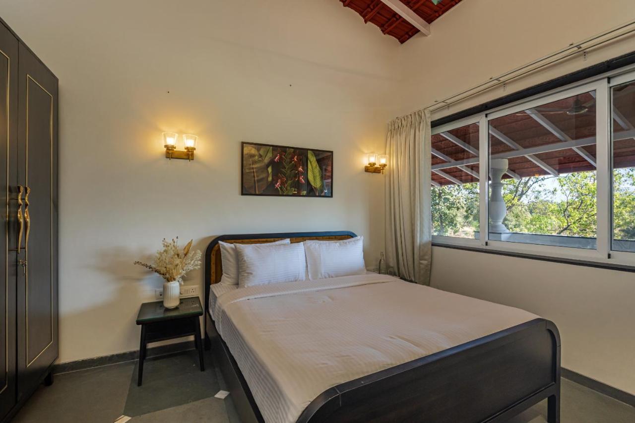 Saffronstays Mariposa By The River Montana, Karjat Exteriör bild