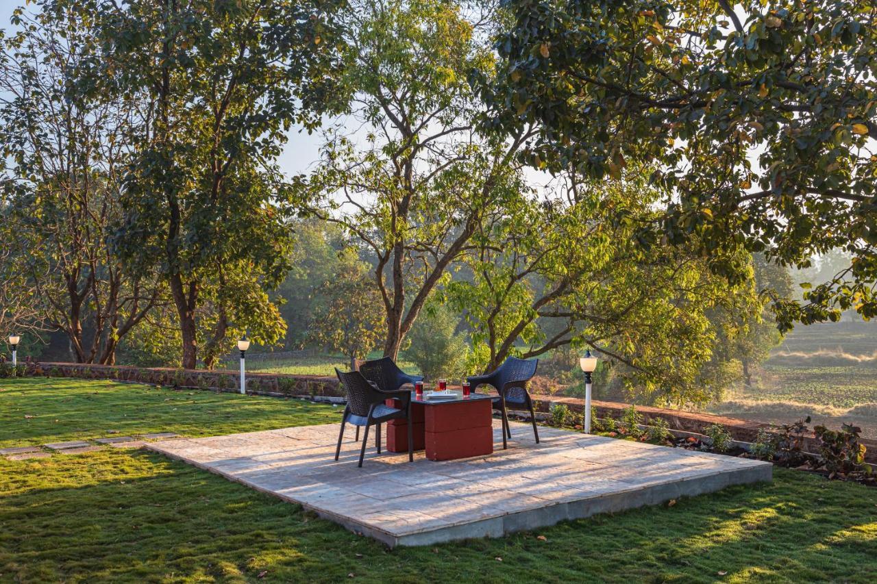 Saffronstays Mariposa By The River Montana, Karjat Exteriör bild